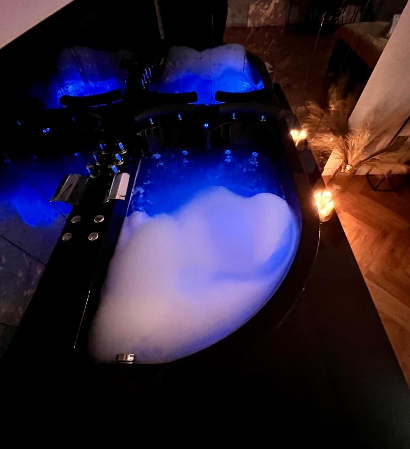 Krakow Old Town Apartment Jacuzzi - Wymeldowanie Do 13 Esterno foto